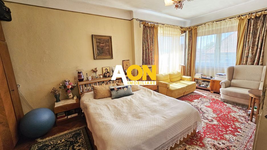 Casa situata in imediata apropiere a Cetatii - Poză 9