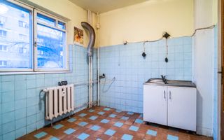 1 Mai nr. 29, 3 camere, 4/10, bloc stradal, c-tie 1980, bucatarie mare, 2 bai - Poză 7