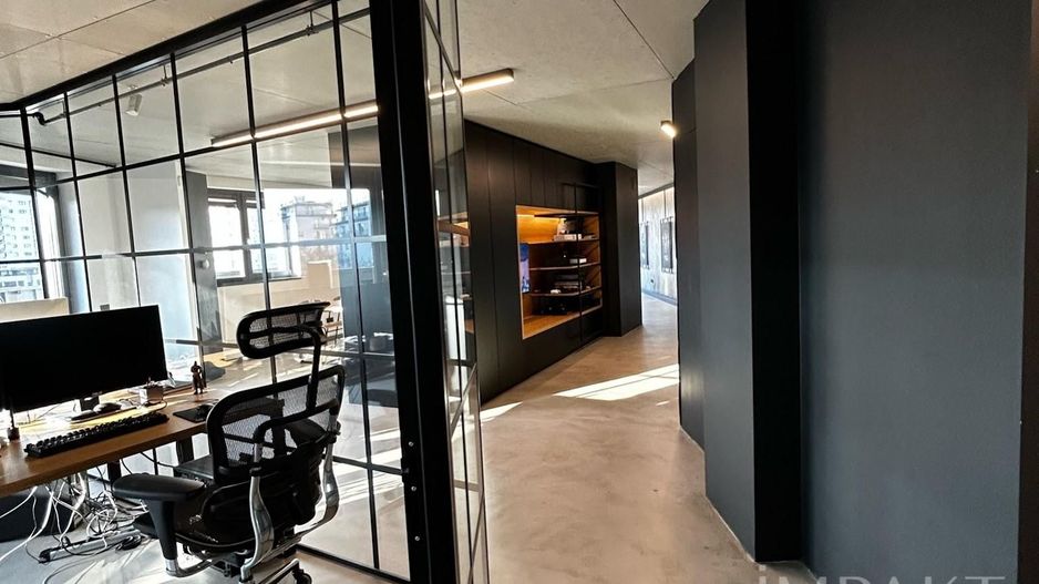 Spatiu pentru birouri elegant și versatil în locație premium! - Poză 12