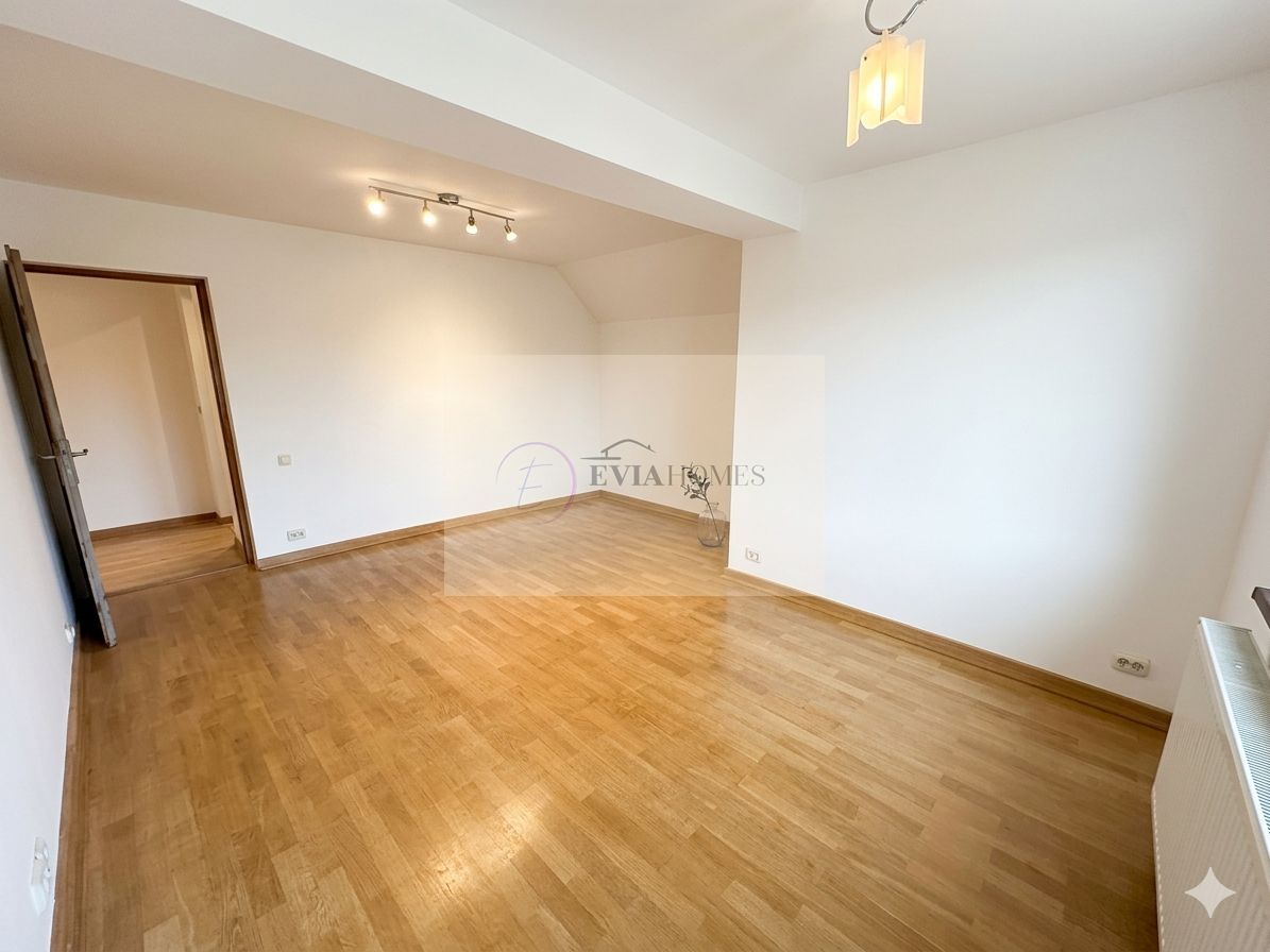 4 camere/ 2 bai / 119 mp/ parcare in curte / zona strazii Bucuresti - Poză 9