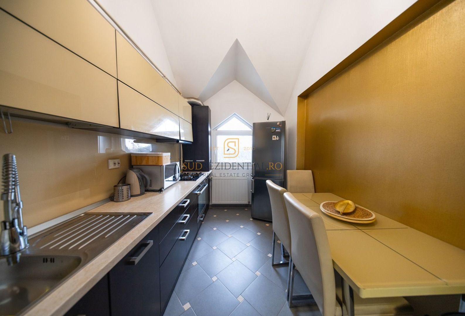 De închiriat apartament duplex 3 camere, 108 mp, complet mobilat - Poză 4