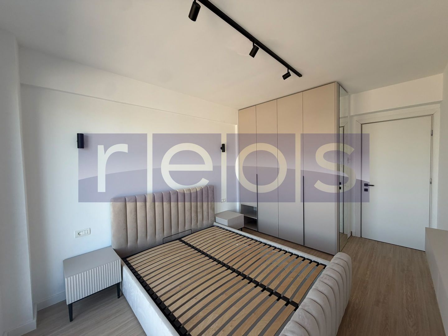 VANZARE APARTAMENT LA CHEIE-MOBILAT | 2 CAMERE | 55MP | TERASA-PARCARE - Poză 8