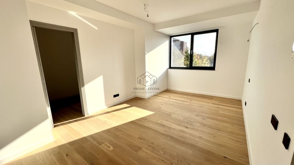APARTAMENT DEOSEBIT CU 3 CAMERE LA VANZARE CU VEDERE LA LAC - Poză 3