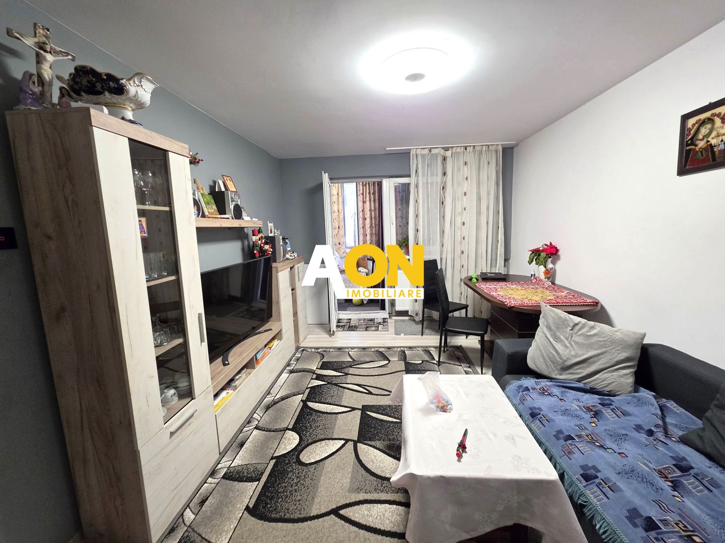 Apartament cu 3 camere, parter, boxă, acces curte, Cetate, zona Closca - Poză 1
