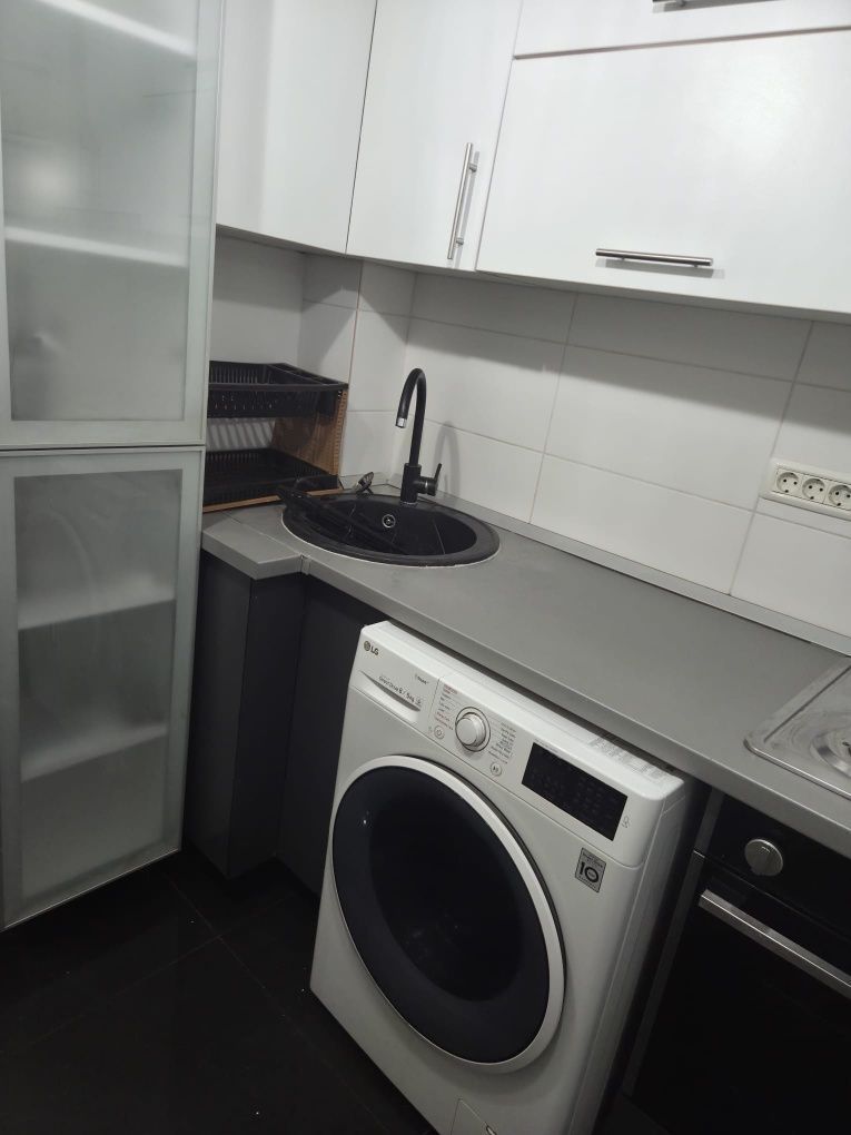 Garsoniera moderna, centrala proprie, AC, 8 min metrou - Poză 5