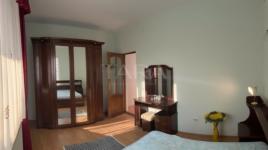 Apartament spațios, mobilat modern, cu parcare și garaj– zona Câmpului - Poză 4