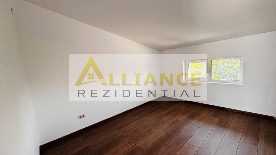 Casa tip duplex , 4 camere , 3 băi , 120 mp utili ! - Poză 10