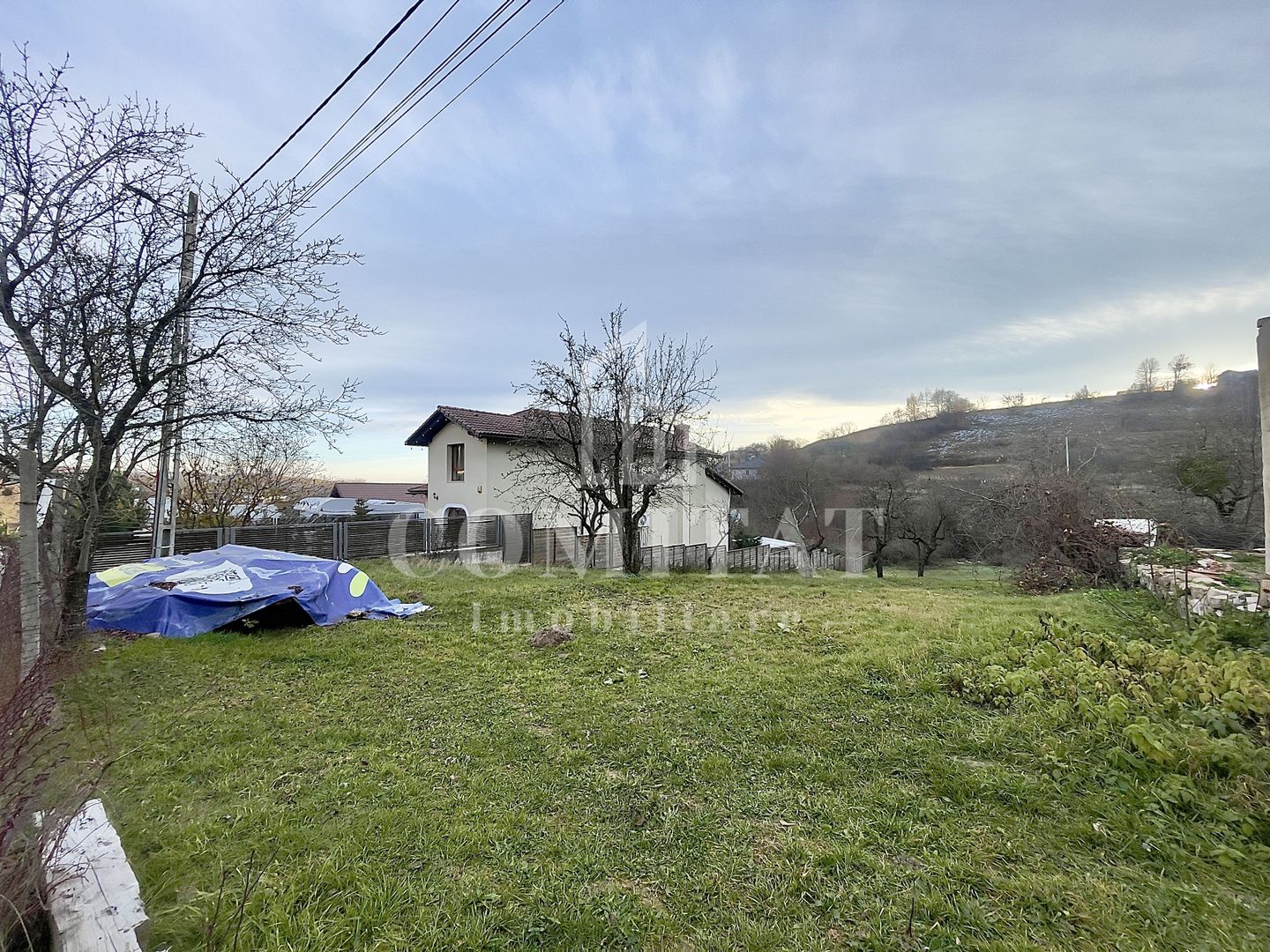 Teren cu autorizație de construire pentru 2 unități locative - Poză 2
