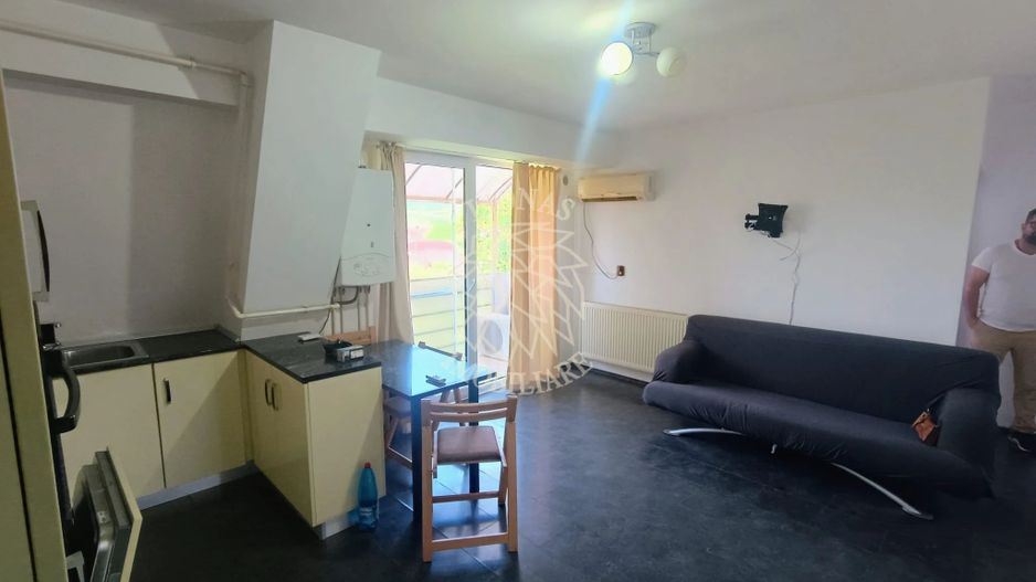 Apartament de vânzare 3 camere,2 balcoane, 50 mp Gherla, Cluj - Poză 2