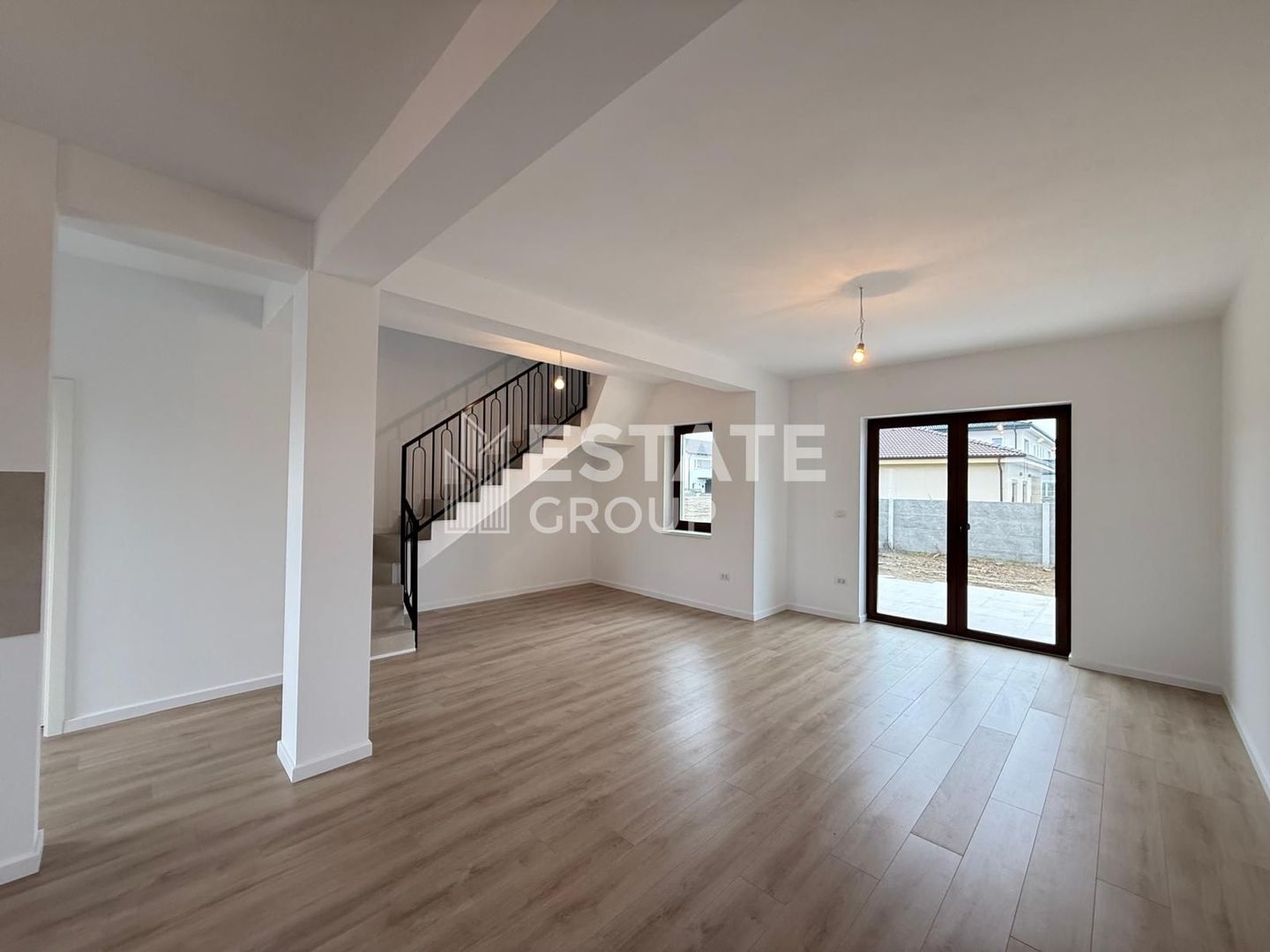 Duplex unit prin camera tehnica Mosnita Noua, pozitie excelenta - Poză 3