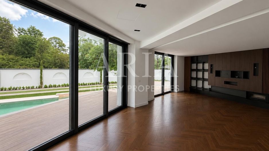 Ultra-Luxury Villa | near FOREST| POOL | - Poză 4