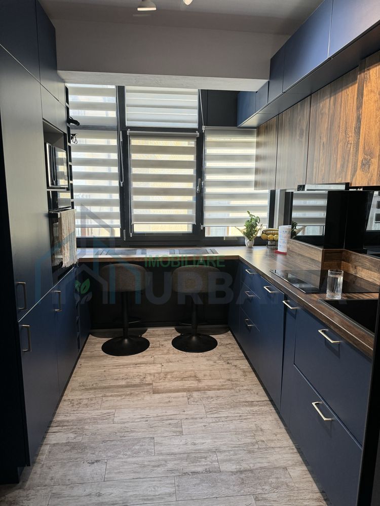 Apartament 3 camere + boxa + parcare subterana - Poză 1