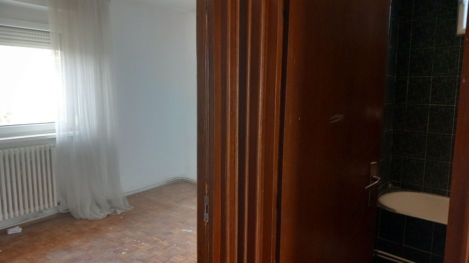 BRASADAS vinde ap 2 cam etaj 4/4 Calea Traian. - Poză 8