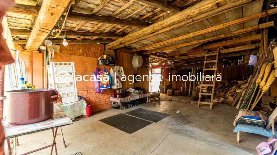 Casa 3 camere, bucatarie si baie, in zona centrala din Chisineu-Cris - Poză 9