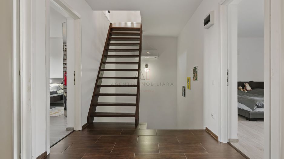 Casă P+1+M I curte 500 mp — Comision 0 - Poză 15