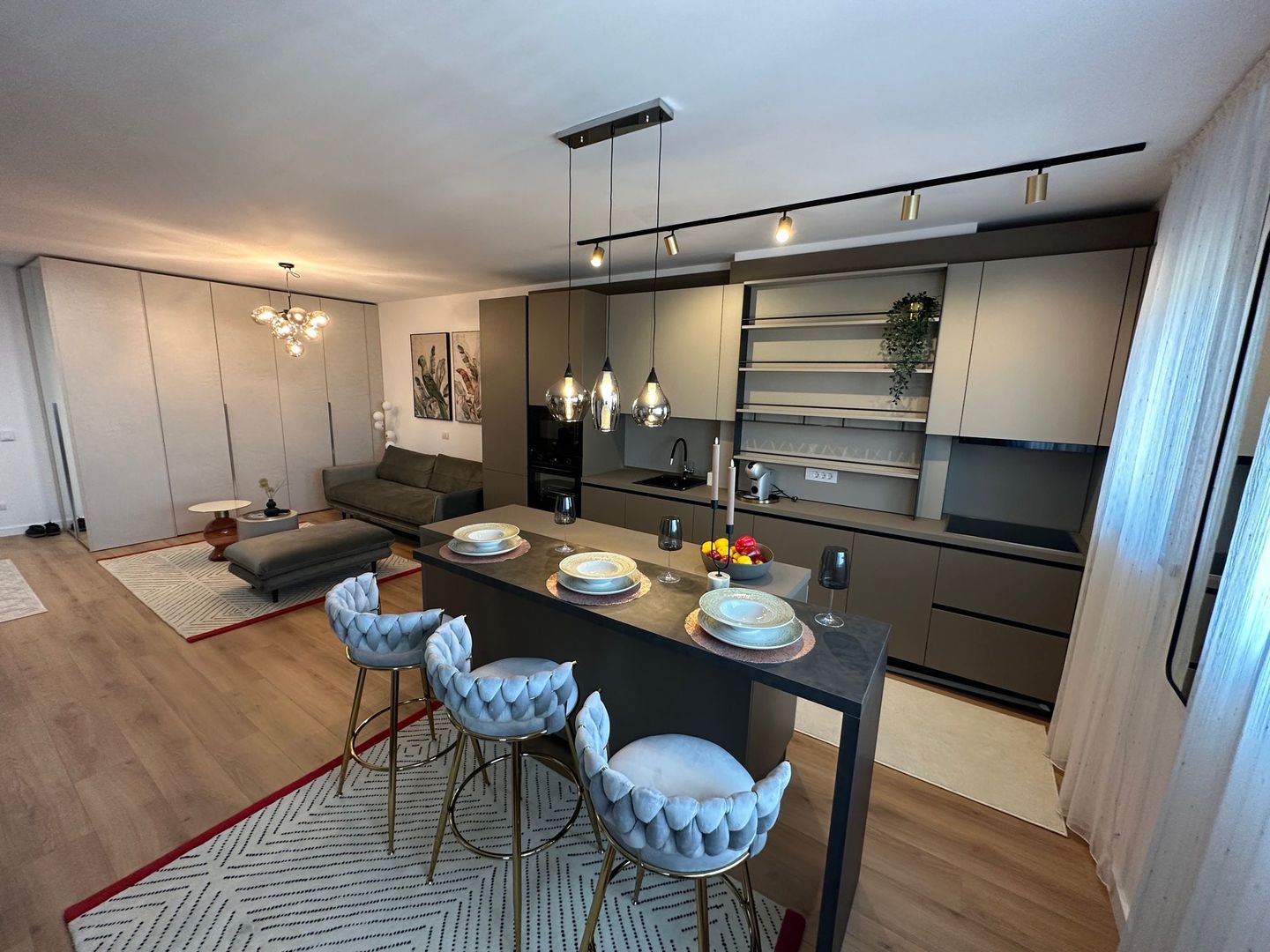 Luxury apartment for rent - Poză 1