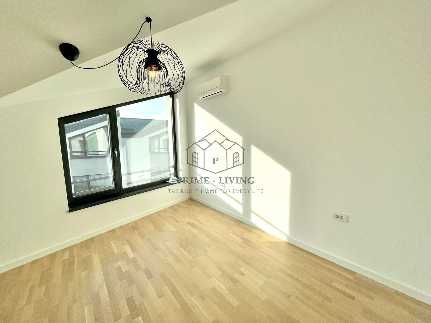 CASA NOU CONSTRUITA CU 5 CAMERE IN COMPLEX LA INCHIRIERE IN PIPERA - Poză 12