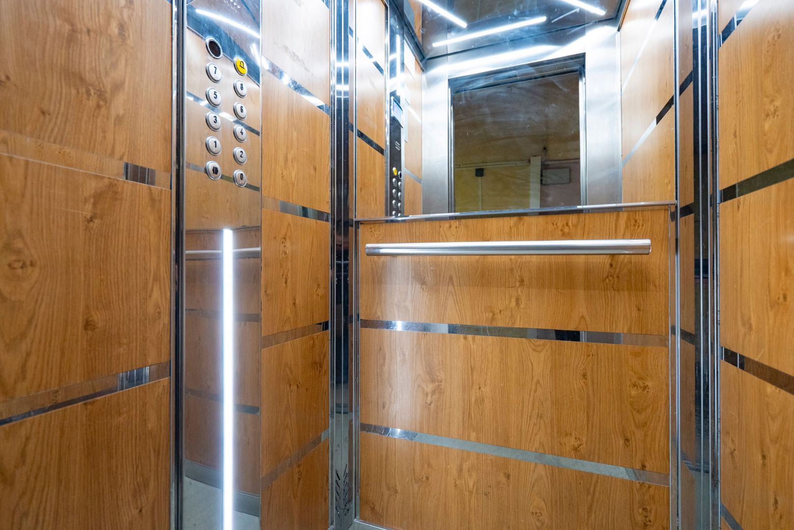 Apartament mare 3 camere 2 bai Decebal Dacia - Poză 16