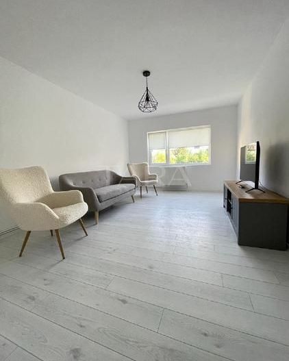 Apartament 2 camere renovat modern, ideal investitie! - Poză 2
