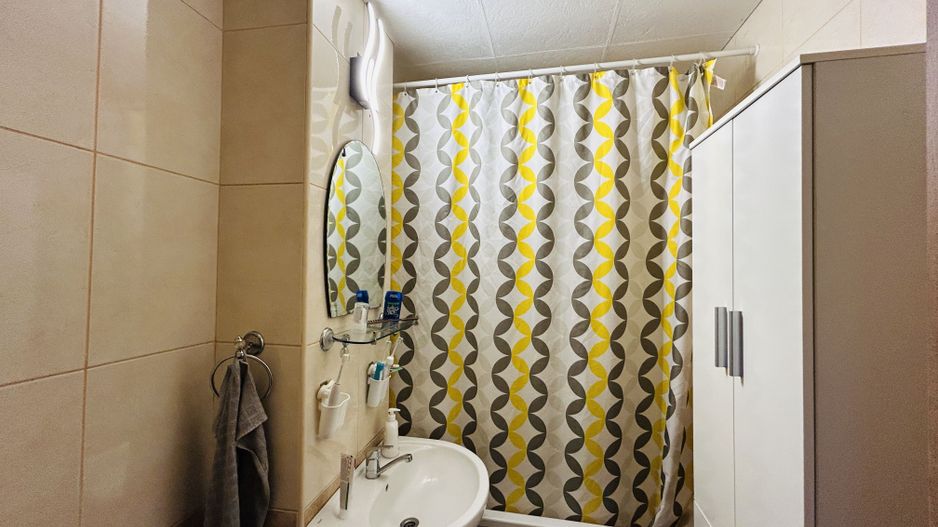 Apartament decomandat, cu 3 camere, 2 bai, 2 balcoane - Zona Strand - Poză 19