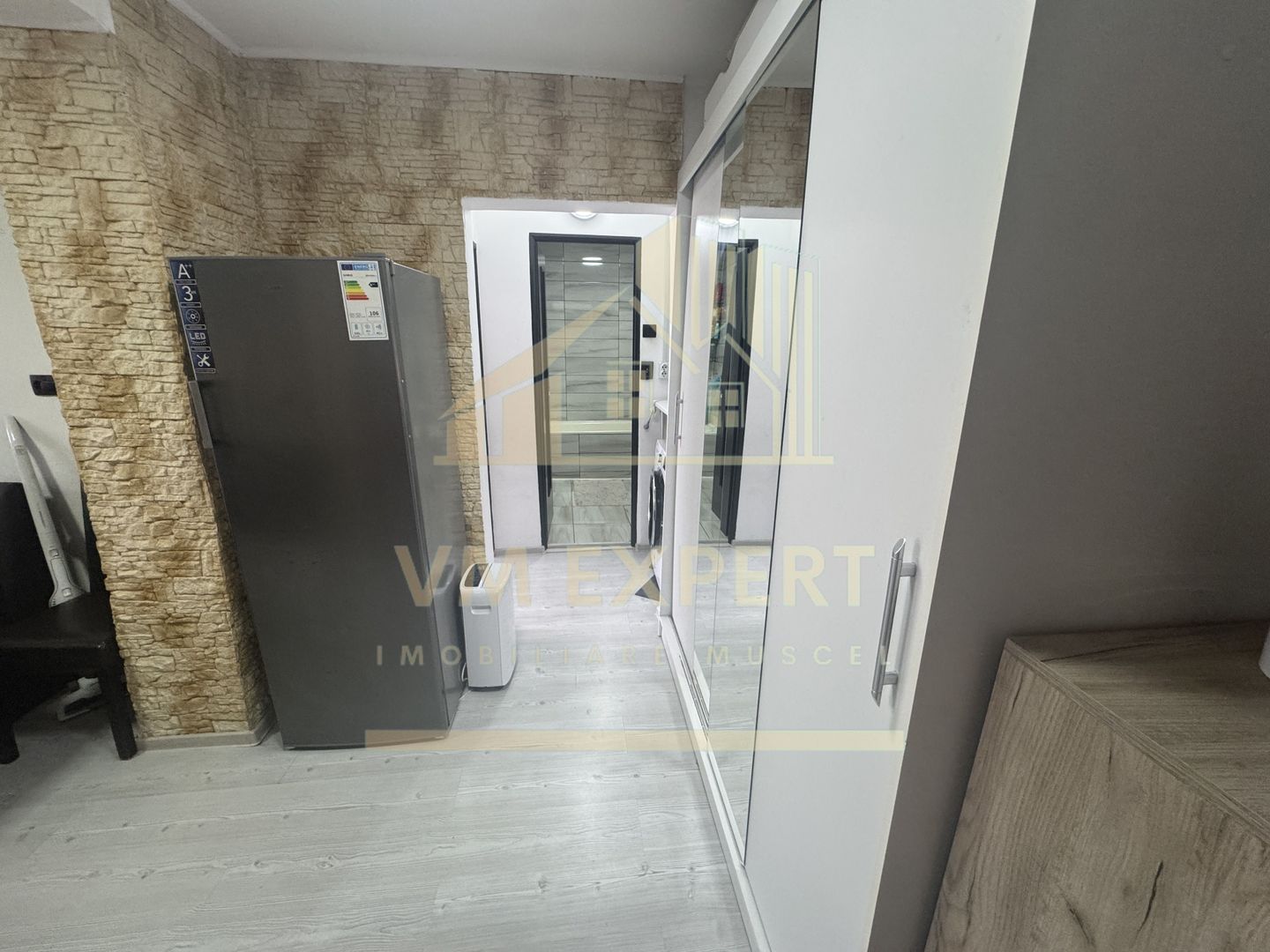 APARTAMENT 2 CAMERE ETAJ 4 CAMPULUNG GRUI - Poză 14