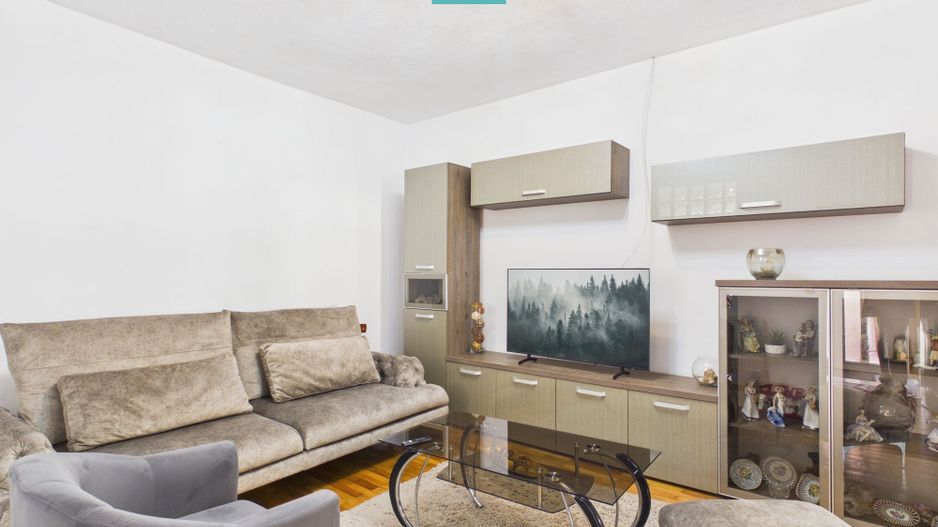 Casă pasivă cu 3 camere în Lipova - Poză 6