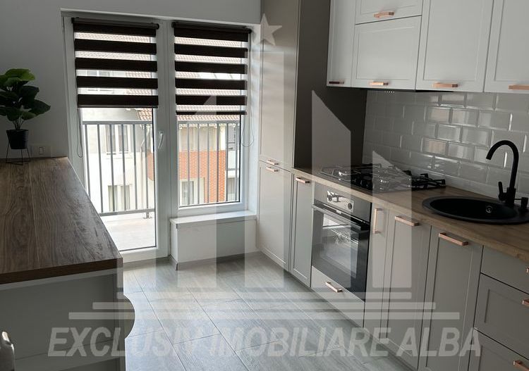 Apartament 3 camere, bloc nou, zona Centru, ultrafinisat - Poză 4