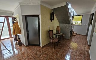 Vila spațioasă tip duplex – ideală pentru două familii Prundu, Pitești - Poză 10