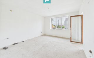 Vilă cu 8 camere în Săcălaz, zonă Centrală - Poză 11