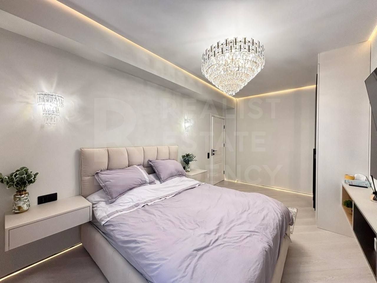 Vânzare, apartament, 2 camere + living, strada Calea Ieşilor, Sculeni - Poză 5