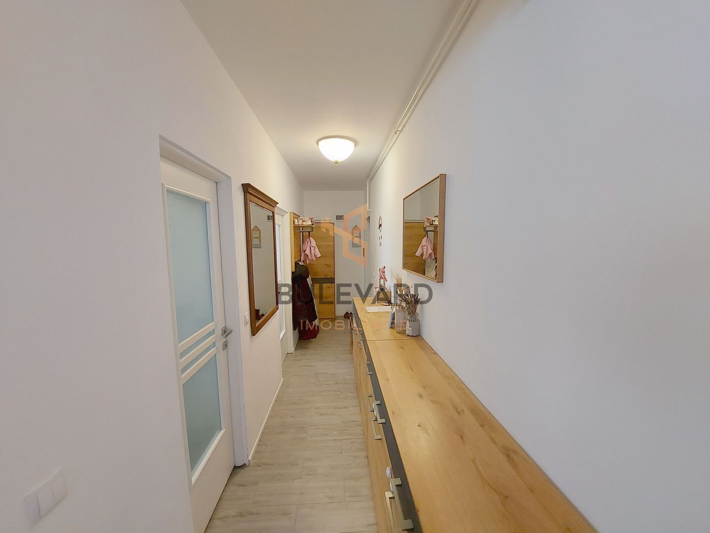 Apartament  cu 2 camere, zona strazii Valea Garboului! - Poză 8