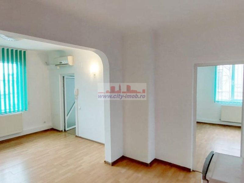 Inchiriere Apartment 3 Camere in VILA  Tineretului - Poză 19