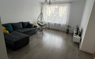 Casa cvadruplex de vanzare 4 camere, curte proprie - Poză 1