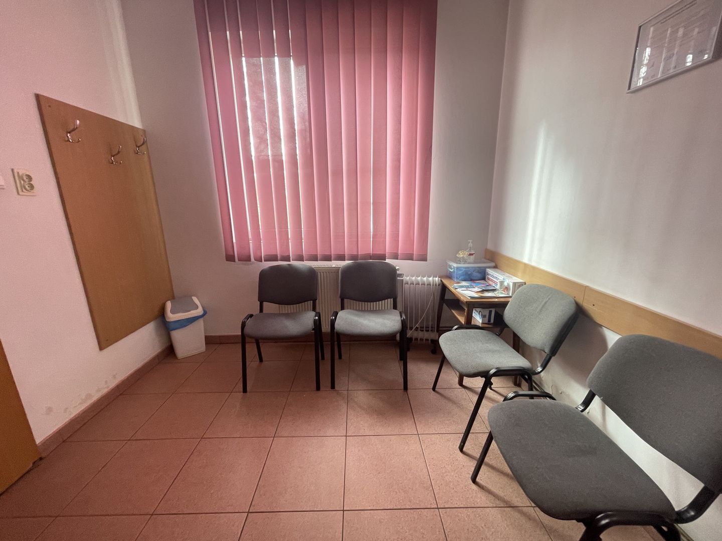 Casa de vanzare cu teren 572 mp si front generos 21 ml - Poză 10