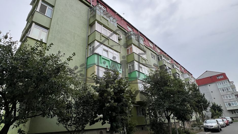 Apartament 3 camere nedecomandat ,bucătărie separată, Stefan cel Mare - Poză 1