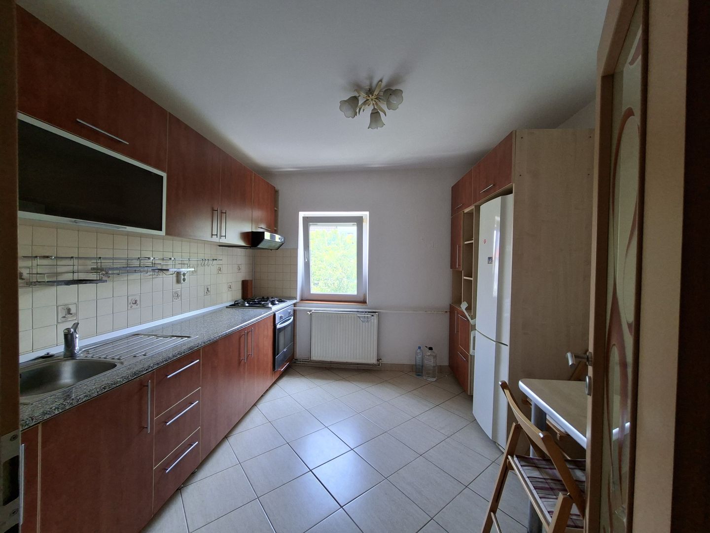 Apartament cu 3 camere,  decomandat,  5 minute de Iulius Mall,  garaj - Poză 7