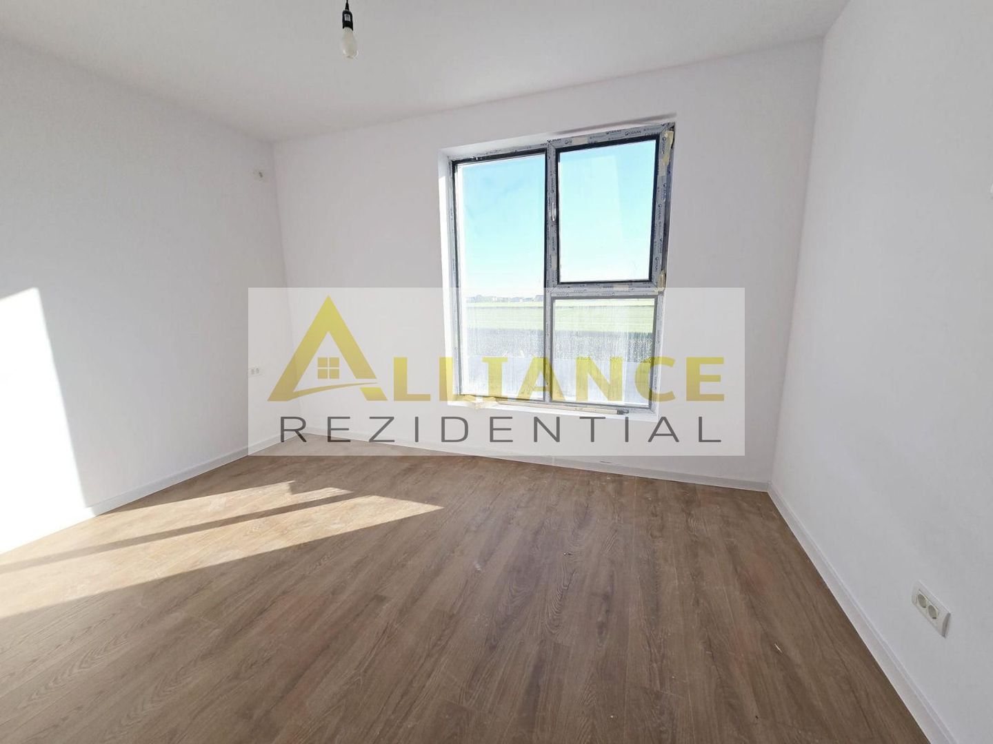 Vila individuala - 5 camere - 3 bai - teren 428mp - pod - beci - Poză 7