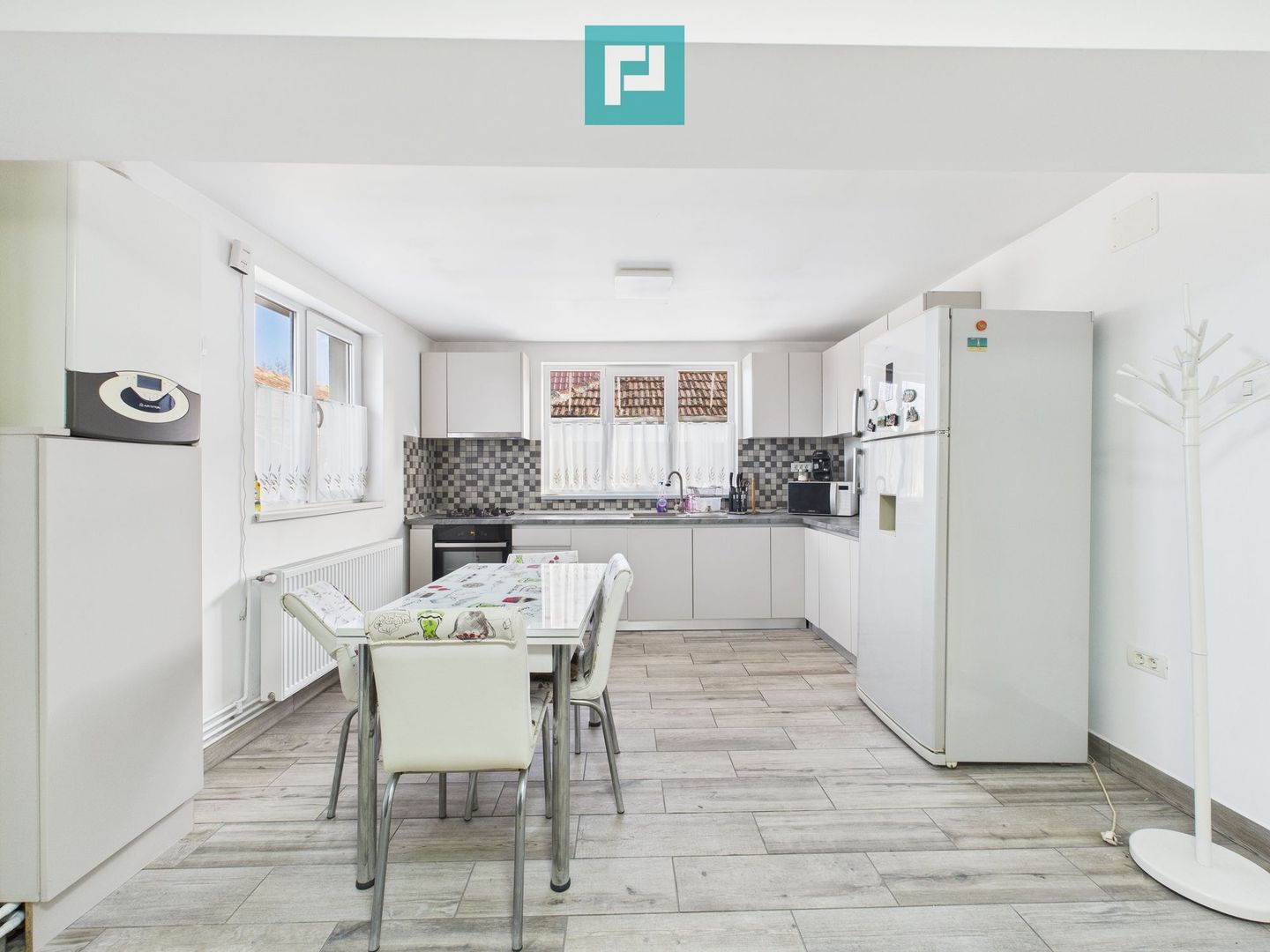 Casă în Sânnicolau Mic - Poză 2