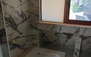 Vila cu 10 camere,pretabil compartimentare in 2 unitati separat,ASTRA. - Poză 6