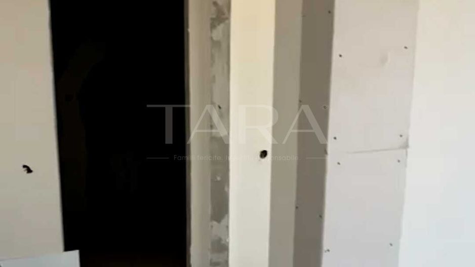 Apartament cu 2 camere, 55 mp, balcon generos și garaj subteran. - Poză 3