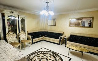 Casa cu teren , ULTRACENTRAL , singur in curte - Poză 3