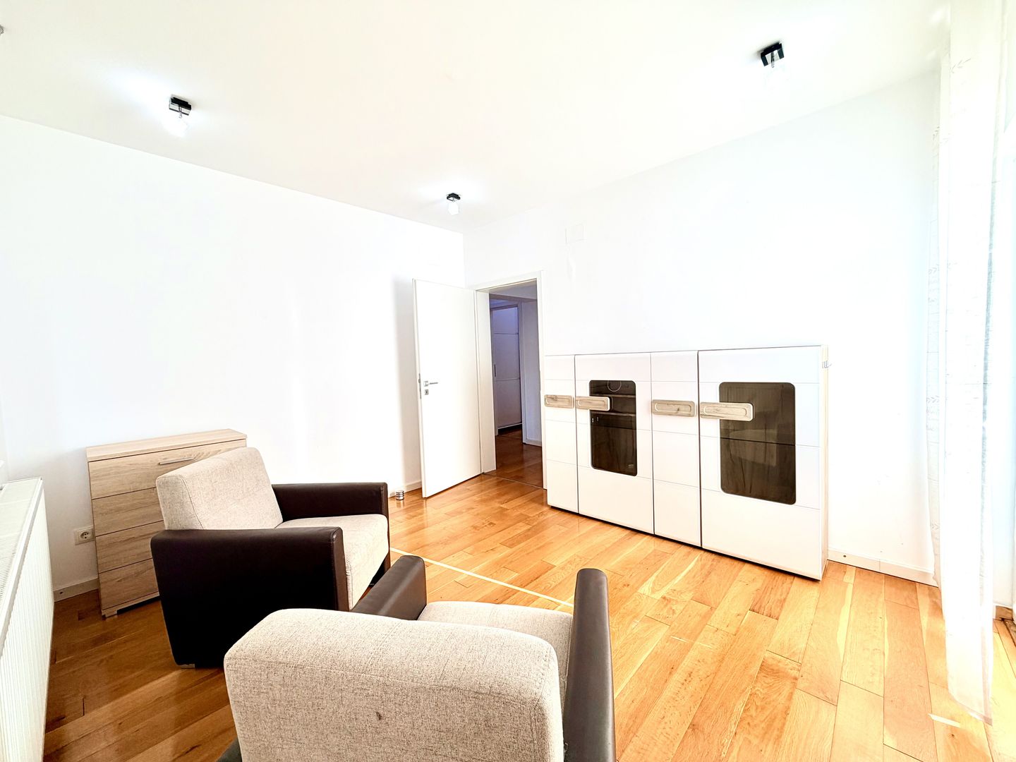 Apartament elegant -curte proprie - garaj - Poză 16