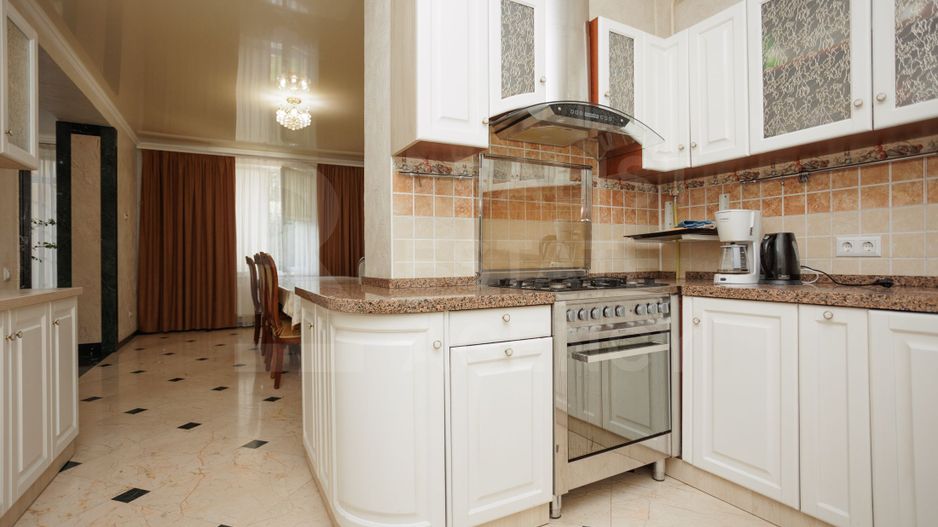 Chirie, casă, 6 camere, Strada Trifan Baltă, Centru - Poză 13