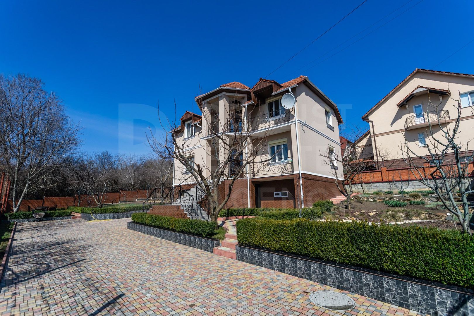 Vânzare, casă, 3 nivele, 200 mp + 10 ari, str. Gura Văii, Rîșcani - Poză 2