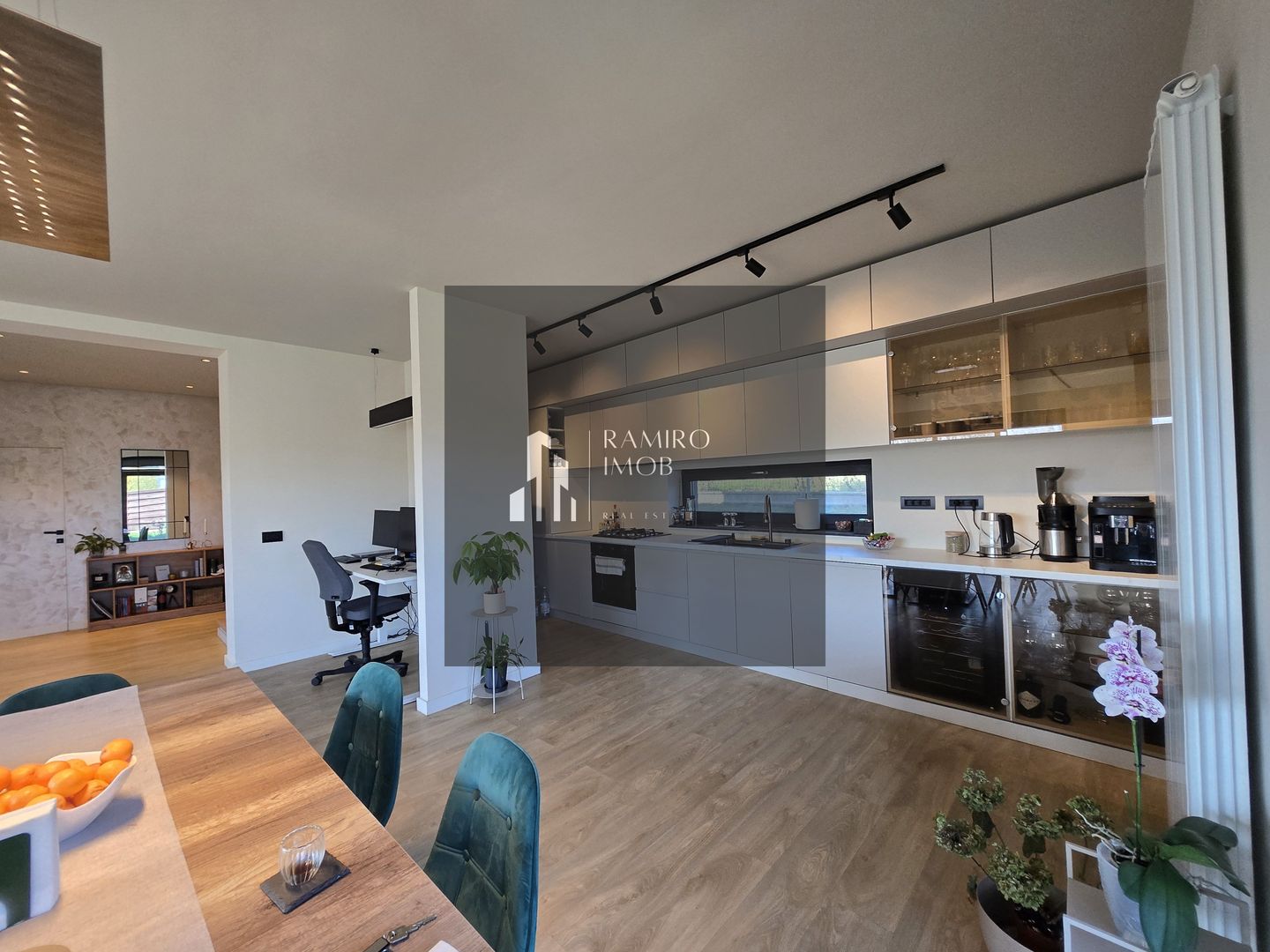 Casa noua 151mp curte 1000m Frumusani mobilata utilata /langa Lac - Poză 4