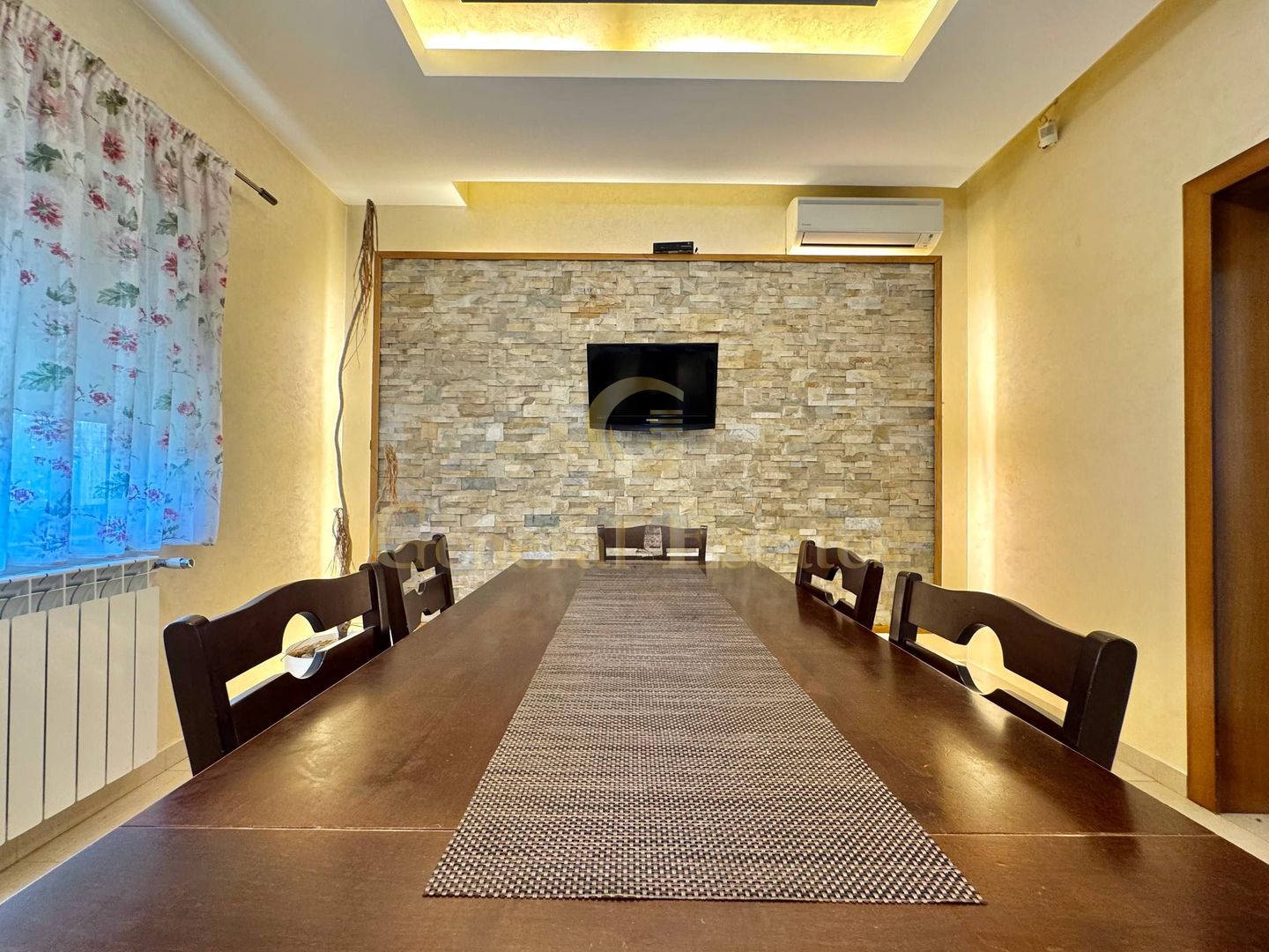 Vînzare Casă în 3 Nivele -Hlincea - 343 m.p. - Poză 14