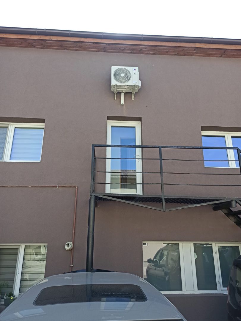 COMPLEX CU CASA DE LOCUIT  ZONA SANGEORGIU - Poză 2