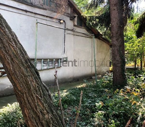 Casa  de renovat  str.Colinelor - Poză 10