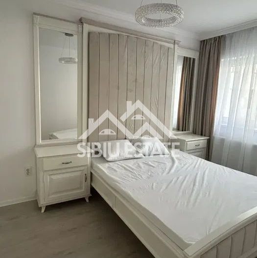 Apartament cochet 2 camere etaj 1 , loc de parcare - Poză 2