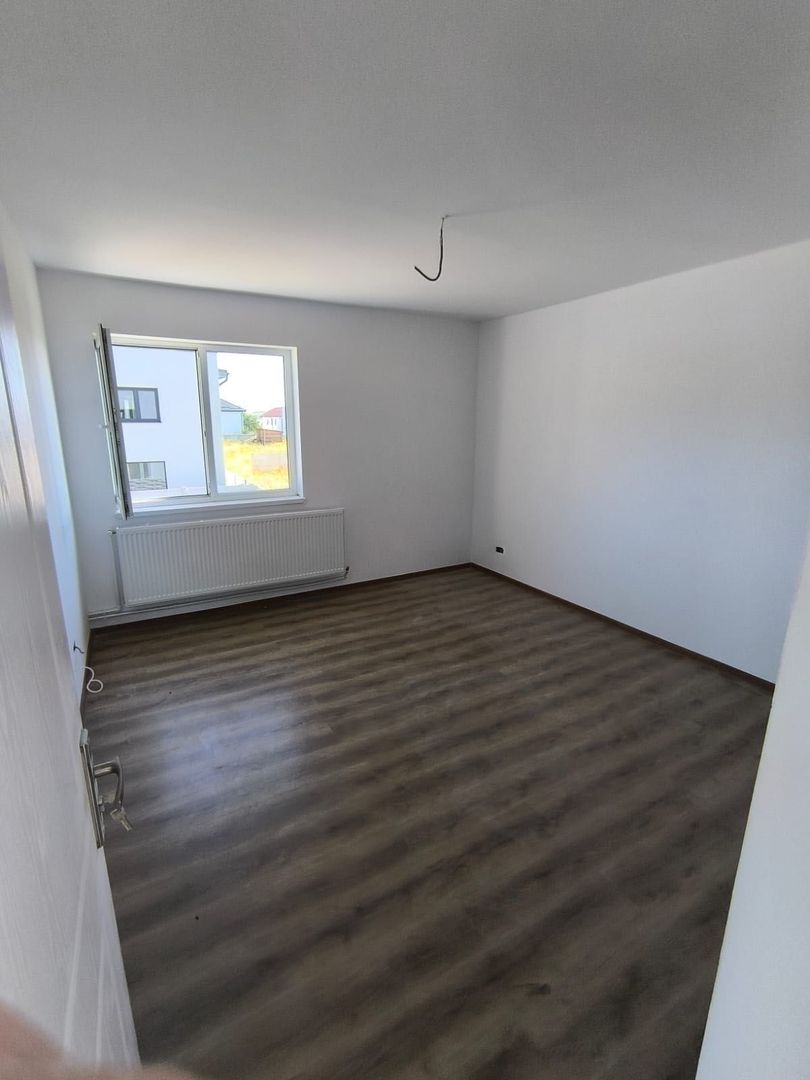 Casă modernă de vânzare – Albesti, la doar 6 minute de Craiova - Poză 4